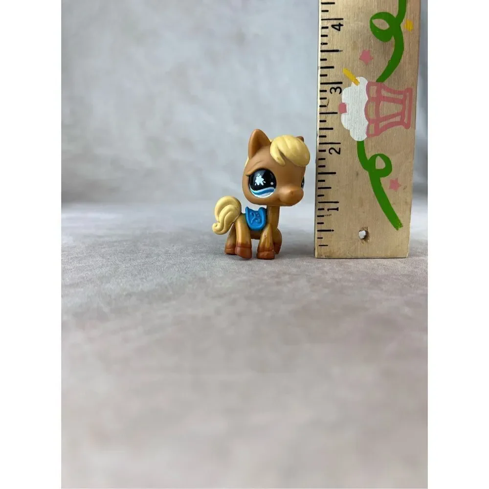 Littlest Pet Shop LPS Palomino Pony Horse Blue Saddle with Blue Flower Eyes #840